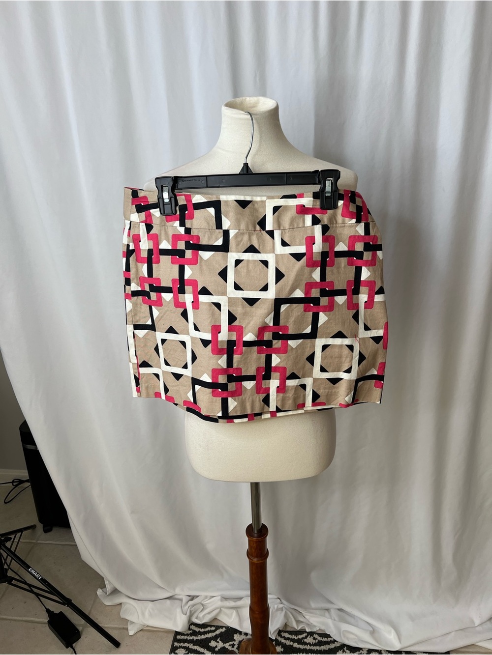 Old Navy Geometric Print Mini Skirt – Size 8